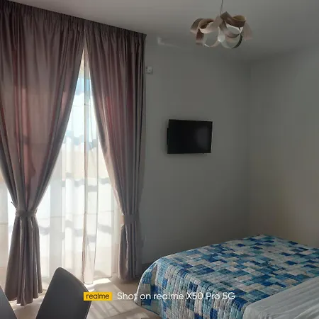 Lauro Luxury 3*
