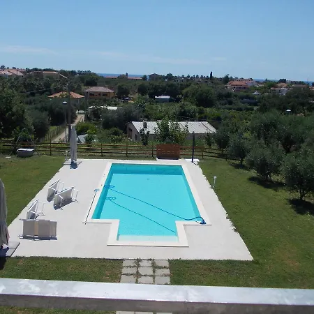 Lauro Luxury 3*