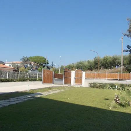 Lauro Luxury 3*