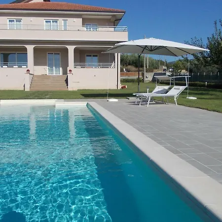 Lauro Luxury 3*